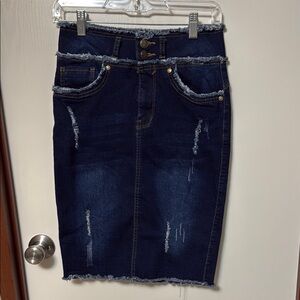 Kreamy Denim Distressed Skirt Size 2